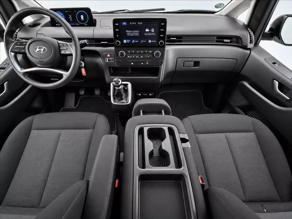 Hyundai Staria 2,2 130 KW COMFORT - foto 8