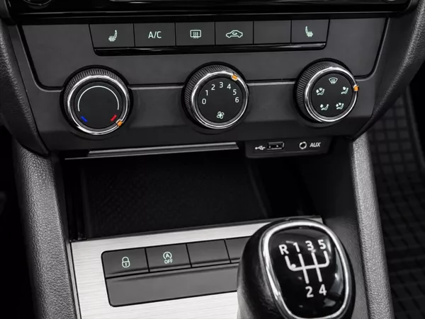 Škoda Octavia 1,6 TDI 85 KW, AMBITION - foto 11