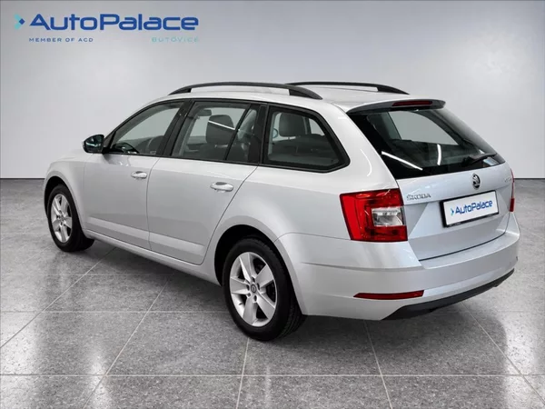 Škoda Octavia 1,6 TDI 85 KW, AMBITION - foto 3