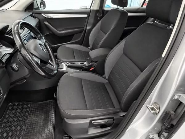 Škoda Octavia 1,6 TDI 85 KW, AMBITION - foto 6