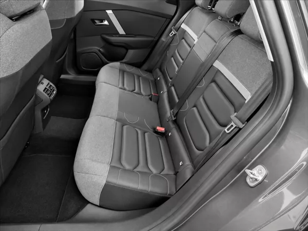 Citroën C4 1,2 PureTech 130 - foto 9