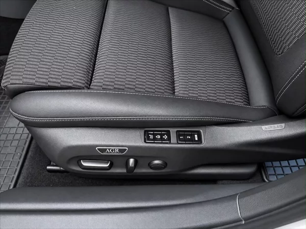 Opel Insignia 2,0 CDTI 128 KW,COUNTRY TOURER - foto 9