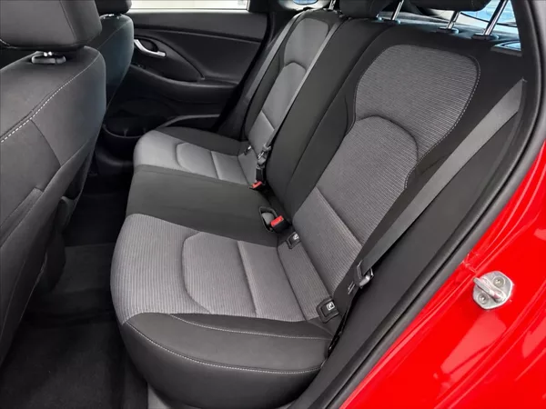 Hyundai i30 1,0 88 KW COMFORT - foto 8