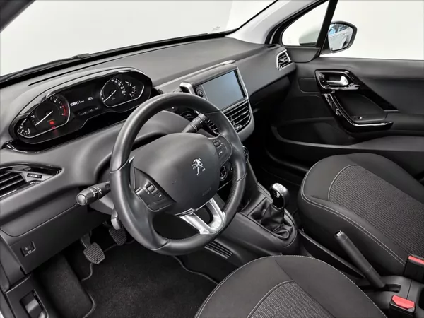 Peugeot 208 1,2 PURETECH 60 KW - foto 12