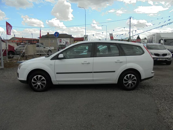 Ford Focus 1.6TDCi-KLIMA-NOV.ROZVODY - foto 4