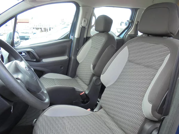 Citroën Berlingo 1.6 HDI- MULTISPACE- ČR - foto 10