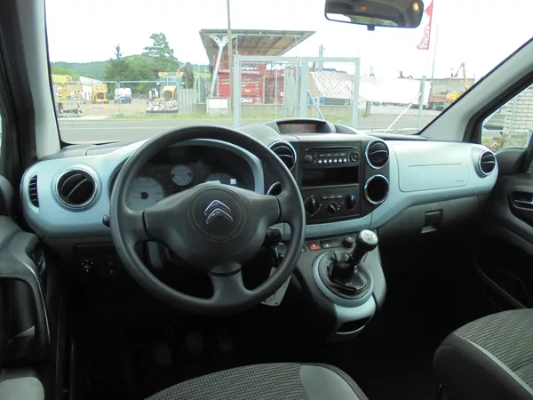 Citroën Berlingo 1.6 HDI- MULTISPACE- ČR - foto 8