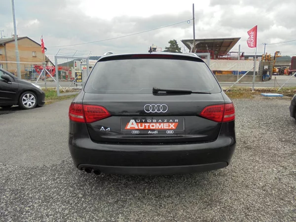 Audi A4 1.8 TFSI- NAVIGACE- ALU KOLA - foto 6