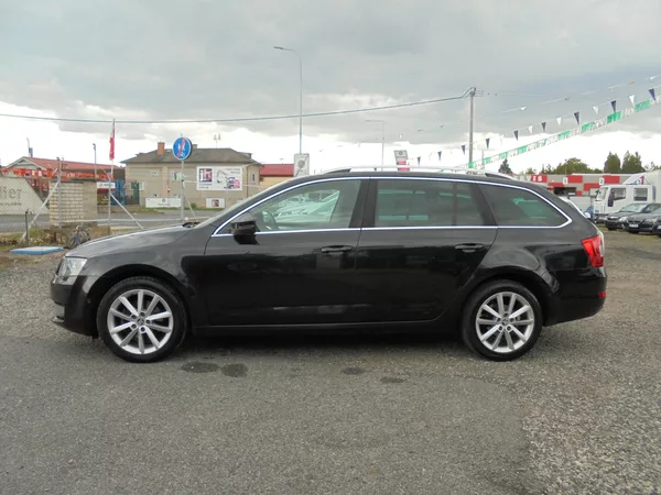 Škoda Octavia 1.6TDI-77KW DSG-NAVIGACE-TAŽNÉ - foto 4