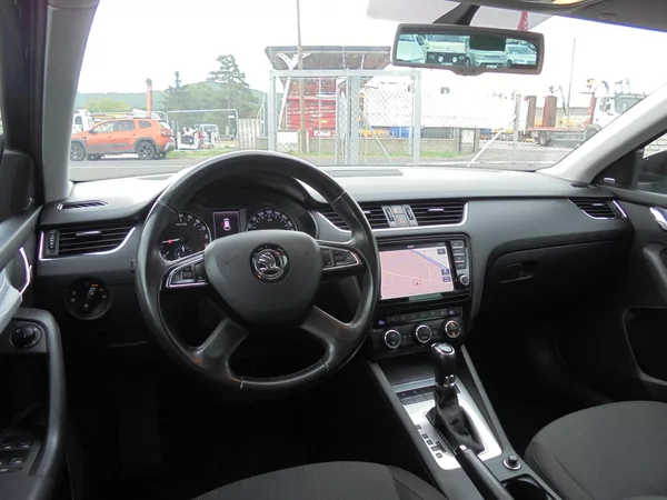 Škoda Octavia 1.6TDI-77KW DSG-NAVIGACE-TAŽNÉ - foto 8