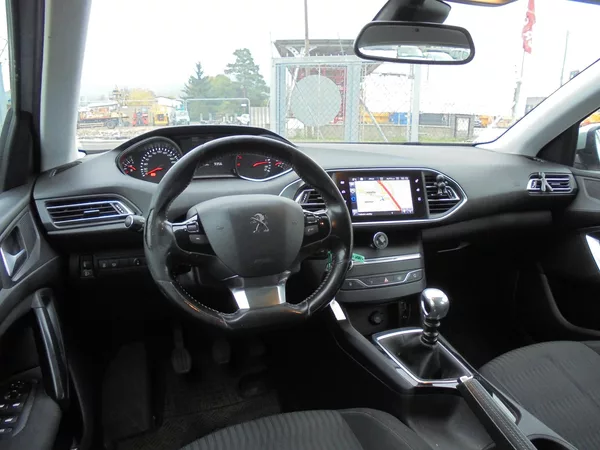 Peugeot 308 1.6 HDI- NAVIGACE-ČR-SERVISKA - foto 7