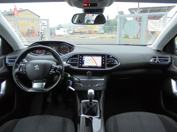 Peugeot 308 1.6 HDI- NAVIGACE-ČR-SERVISKA - foto 8