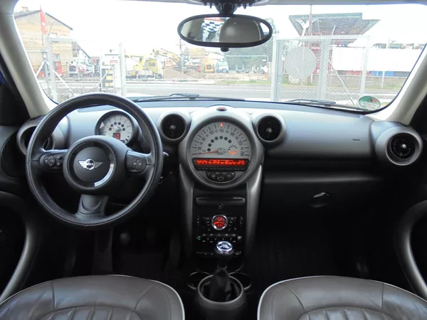 Mini Countryman 1.6 D- 4x4- KLIMA- KŮŽE- ALU - foto 9