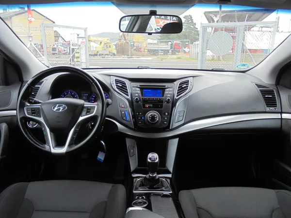 Hyundai i40 1.6 GDI- KLIMA- SERVISKA - foto 9