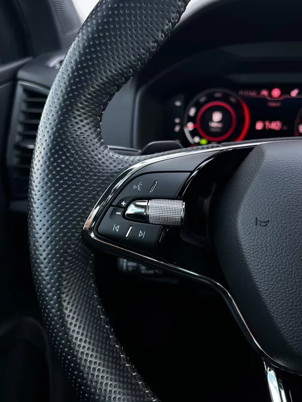 Škoda Karoq 2.0TDI DSG4x4 Sportline TZ DPH - foto 10