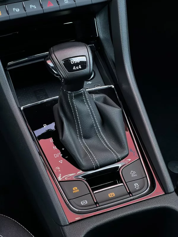 Škoda Karoq 2.0TDI DSG4x4 Sportline TZ DPH - foto 13