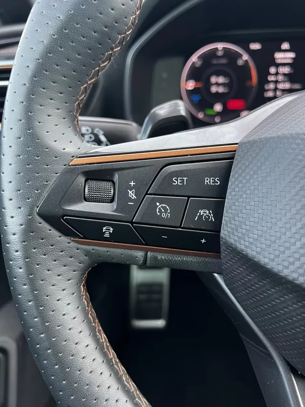 Cupra Leon 1.4 TSI e-Hybrid 150kW TZ DPH - foto 11