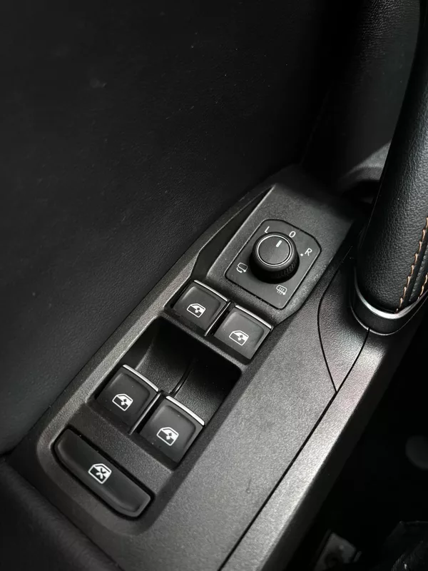 Cupra Leon 1.4 TSI e-Hybrid 150kW TZ DPH - foto 22