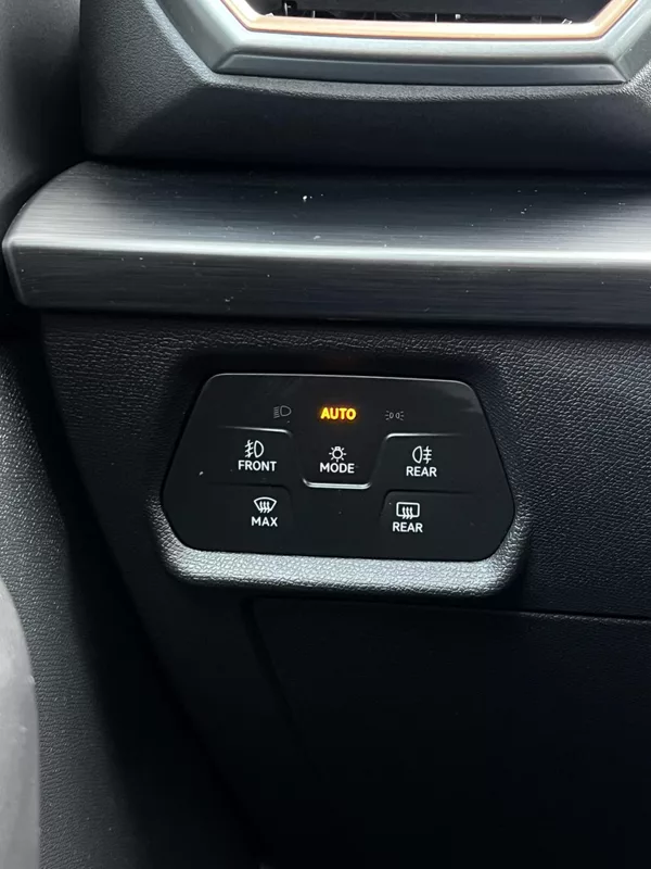 Cupra Leon 1.4 TSI e-Hybrid 150kW TZ DPH - foto 23
