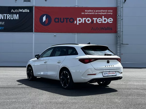 Cupra Leon 1.4 TSI e-Hybrid 150kW TZ DPH - foto 5