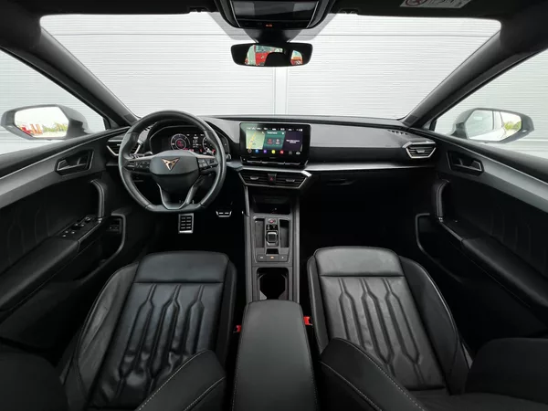 Cupra Leon 1.4 TSI e-Hybrid 150kW TZ DPH - foto 8