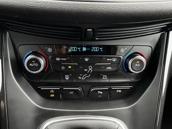 Ford Kuga 1.5 EcoBoost ST Line TZ - foto 13