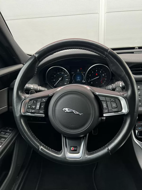 Jaguar XF 3.0 Aut. 380HP! S AWD Edition - foto 8