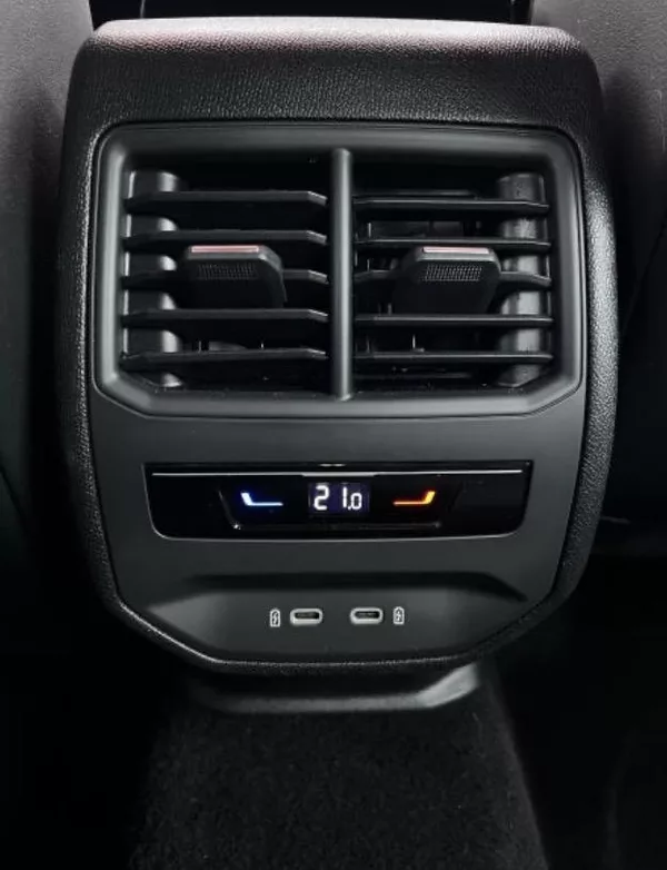 Cupra Formentor 2.0TSI DSG 228kW 1.Maj DPH - foto 20