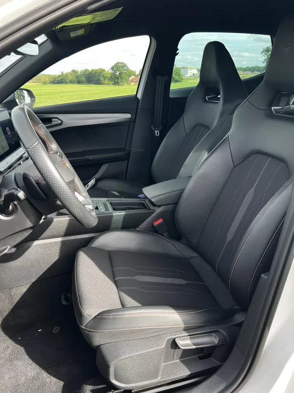 Cupra Formentor 2.0TSI DSG 228kW 1.Maj DPH - foto 7