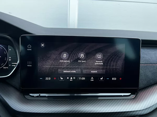 Škoda Octavia 1,4TSI iV RS 180kW DSG DPH - foto 17