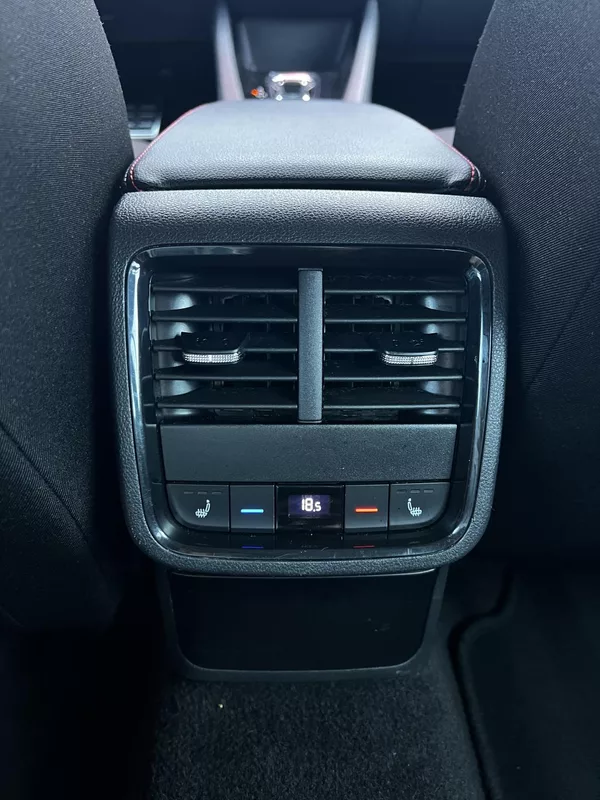 Škoda Octavia 1,4TSI iV RS 180kW DSG DPH - foto 23