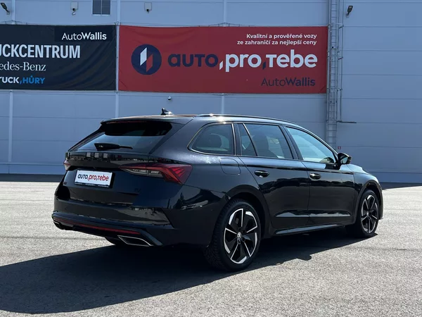 Škoda Octavia 1,4TSI iV RS 180kW DSG DPH - foto 4