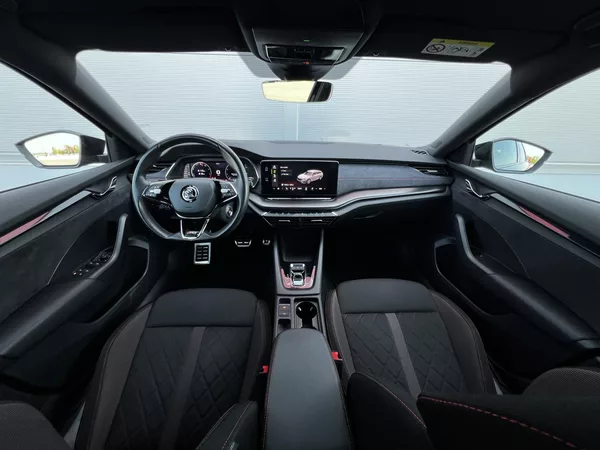 Škoda Octavia 1,4TSI iV RS 180kW DSG DPH - foto 8