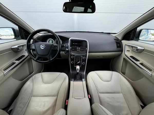 Volvo XC60 3.0 T6 AWD Aut. Summum TZ - foto 5