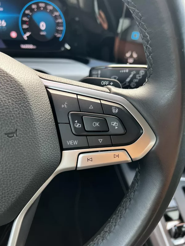 Volkswagen Golf 1.5TSI 110kW DSG LED ACC - foto 11