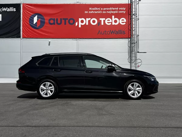 Volkswagen Golf 1.5TSI 110kW DSG LED ACC - foto 3