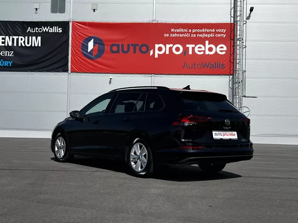 Volkswagen Golf 1.5TSI 110kW DSG LED ACC - foto 5