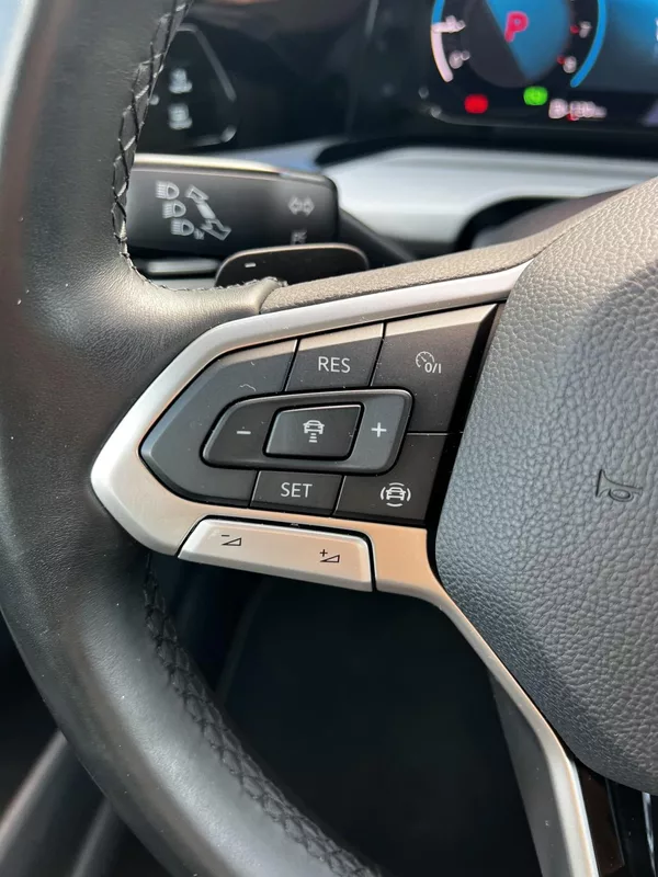 Volkswagen Golf 1.5TSI 110kW DSG LED ACC - foto 9