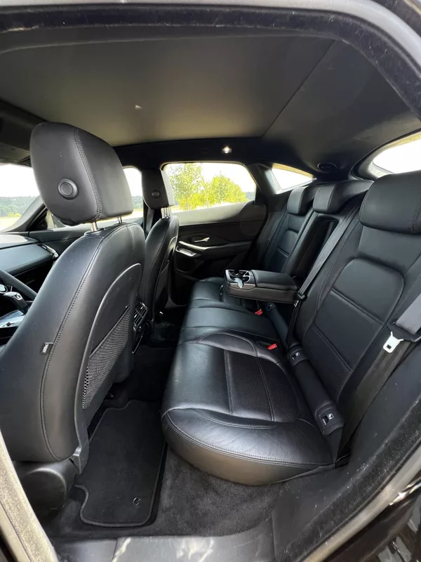 Jaguar E-Pace 2.0T 147kW AWD 1.Maj Panorama - foto 20