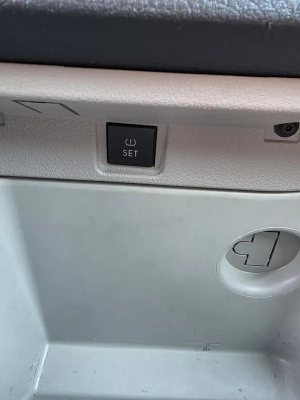 Volkswagen Transporter 2.0TDI 75KW 1.Maj DPH - foto 14