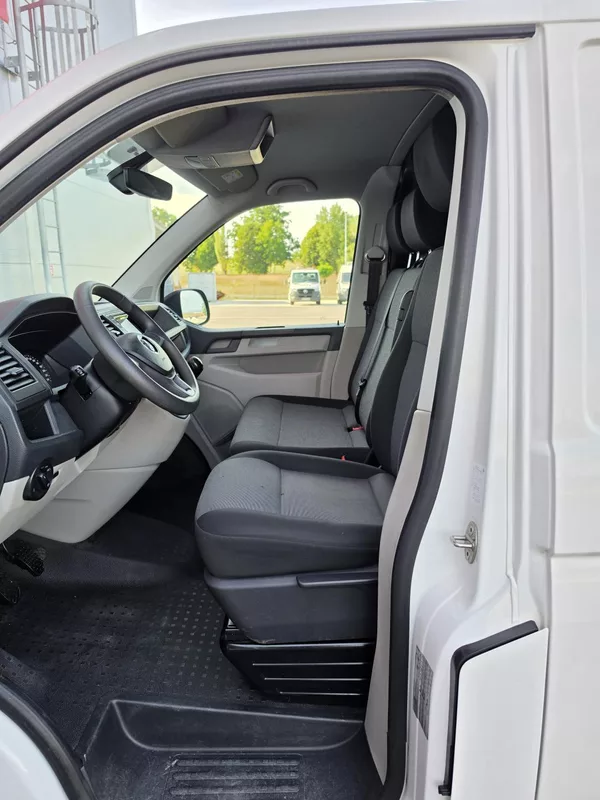 Volkswagen Transporter 2.0TDI 75KW 1.Maj DPH - foto 6