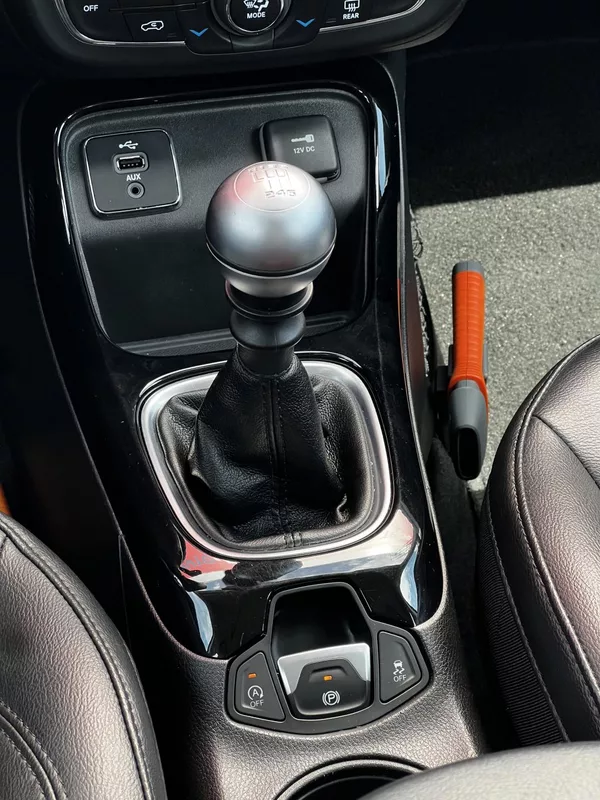 Jeep Compass 1.4 MultiAir 103kW Night Eagle - foto 10