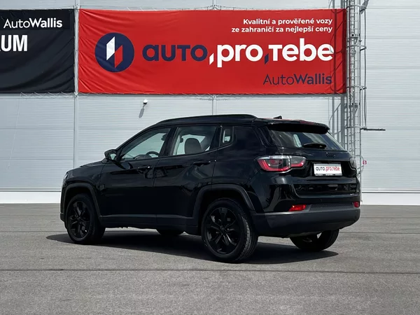 Jeep Compass 1.4 MultiAir 103kW Night Eagle - foto 12