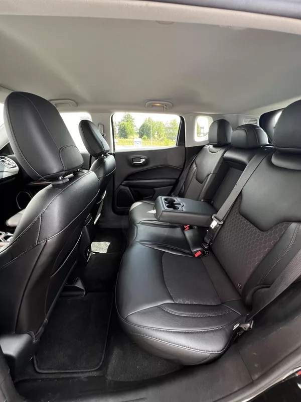 Jeep Compass 1.4 MultiAir 103kW Night Eagle - foto 19