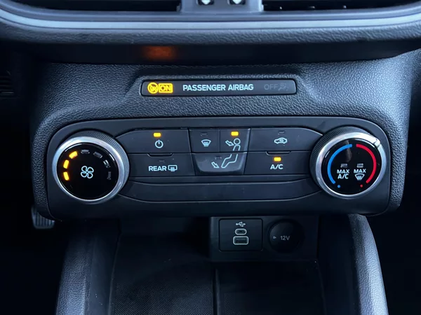 Ford Focus 1.5 88kW EcoBlue Connected - foto 13