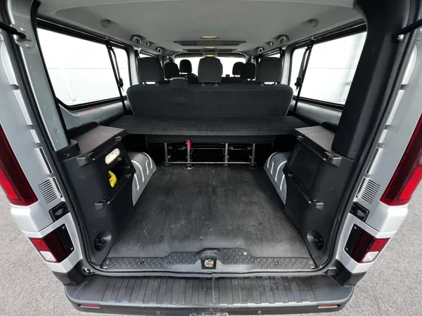 Renault Trafic 1.6dCi 92kW Passenger TZ 9Míst - foto 17