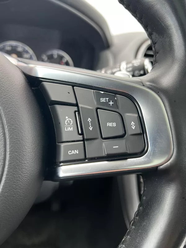Jaguar F-Pace 25D AWD 177kW R-Sport DPH TZ - foto 13