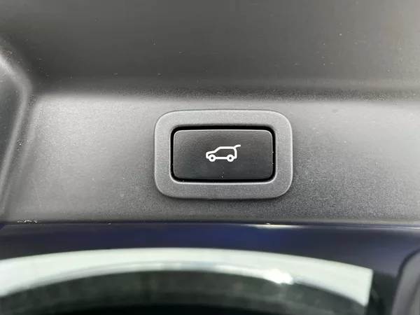 Jaguar F-Pace 25D AWD 177kW R-Sport DPH TZ - foto 28