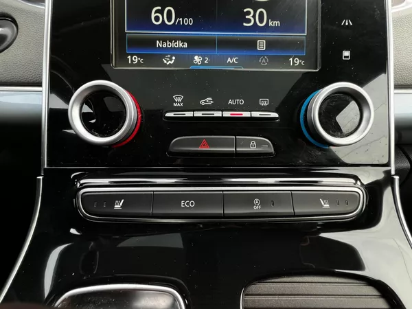 Renault Espace 1.6dCI 118kW Kůže LED 7-Míst - foto 12