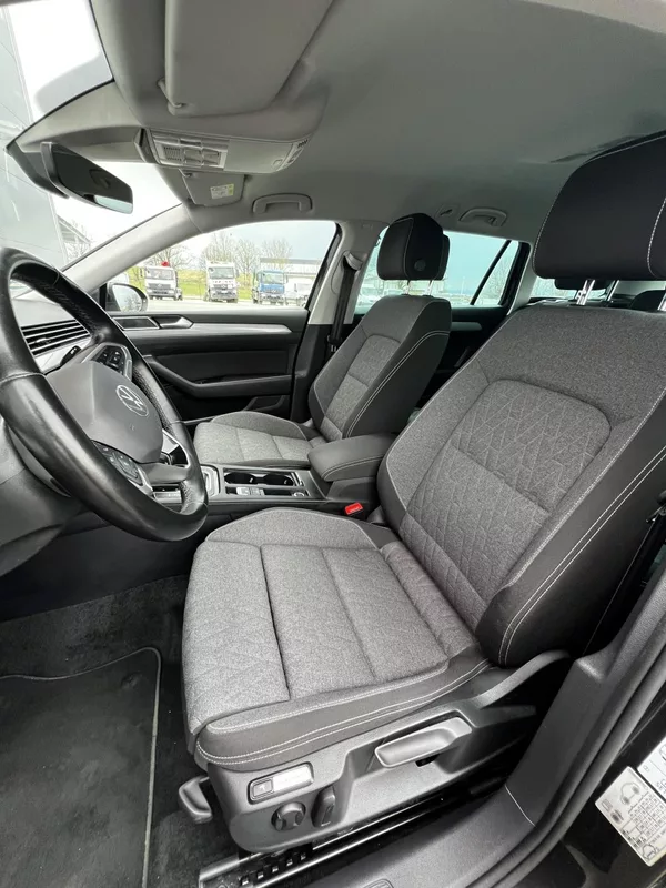 Volkswagen Passat 2.0TDI DSG 110kW Business DPH - foto 6